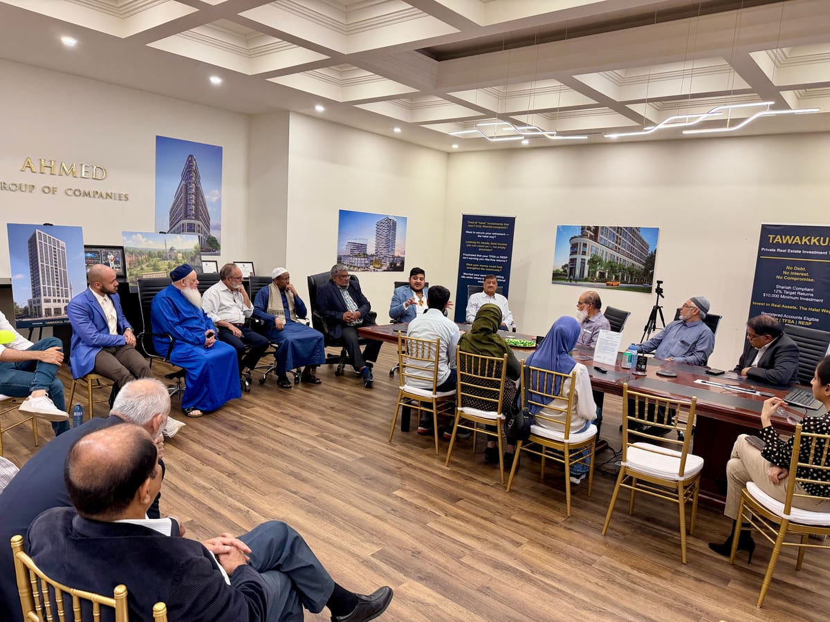 The room at a public meeting about Al Andalus Mississauga, with the congregation, the manager and the anchor institution present